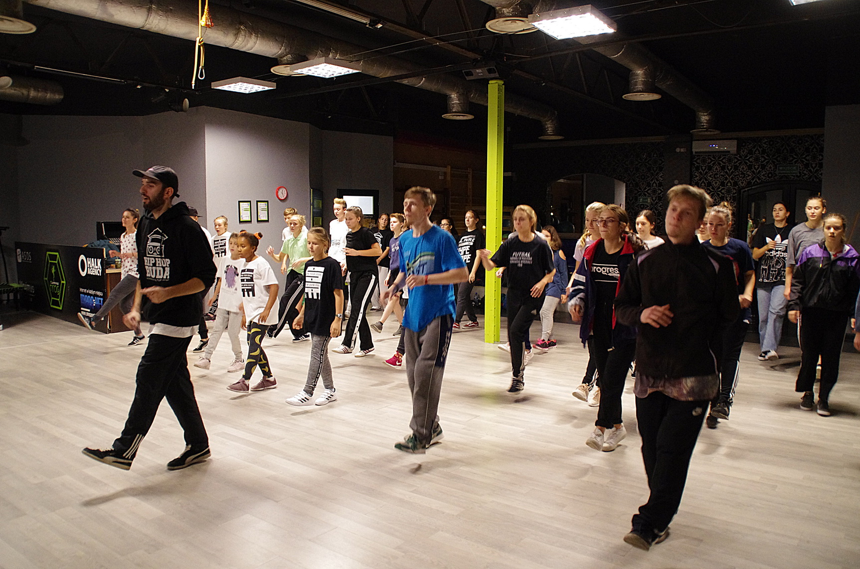 Hip Hop Buda Opole, zajęcia taneczne dla dzieci, młodzieży i dorosłych, szkoła tańca w Opolu, dancehall, breakdance, twerk, obozy taneczne, taniec, Akademia Kultury Hip Hop, Szkoła Dj, zajęcia djskie
