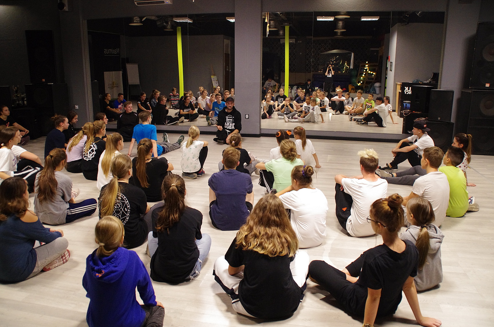 Hip Hop Buda Opole, zajęcia taneczne dla dzieci, młodzieży i dorosłych, szkoła tańca w Opolu, dancehall, breakdance, twerk, obozy taneczne, taniec, Akademia Kultury Hip Hop, Szkoła Dj, zajęcia djskie